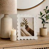 Resin with Decorative Scalloped Edge Picture Frame